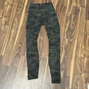 Lululemon Athletica Green Camouflage Leggings